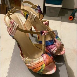 Women’s heals. Size 8.5